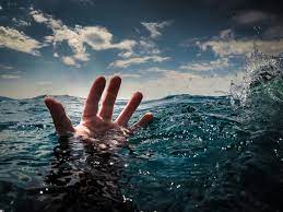 Emergency: What to do if you are Suddenly Alone?  Skipper overboard?